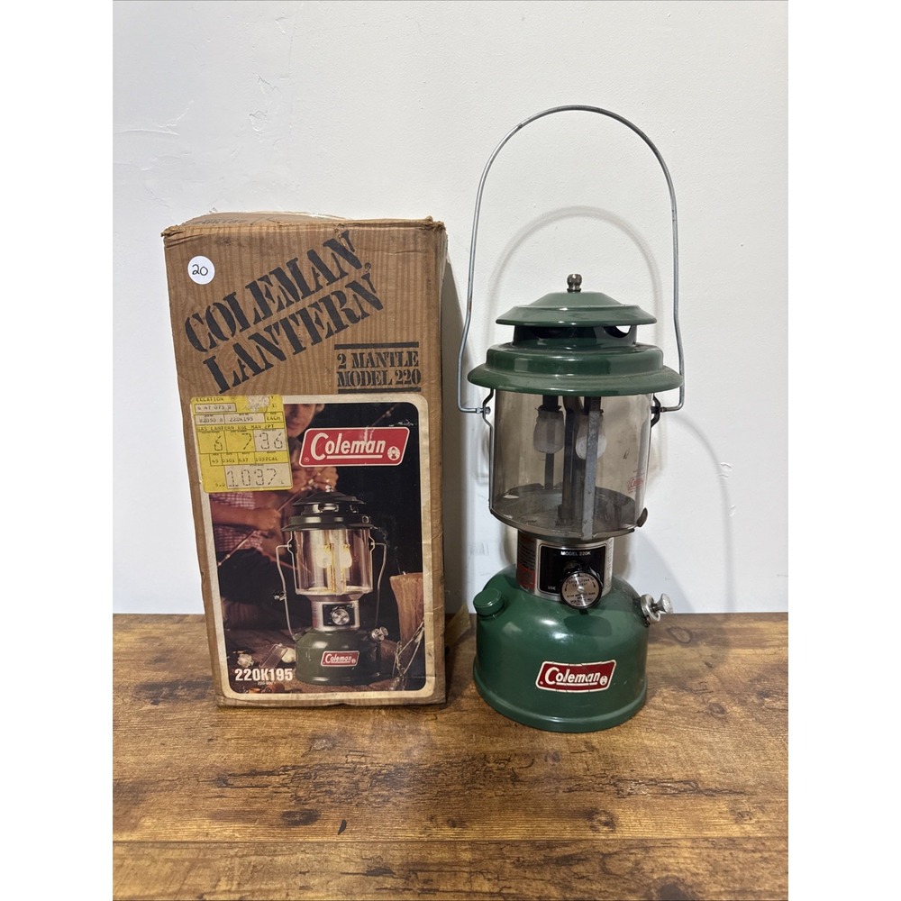Vintage Coleman Lantern Model 220K Green 2-Mantle 1982 Holds Pressure No Light